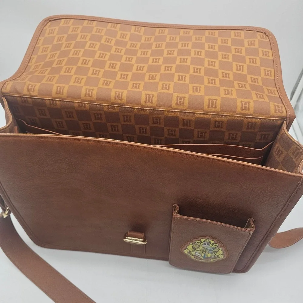 Universal Studios Harry Potter Vintage Hogwarts Messenger Bag New With Tag